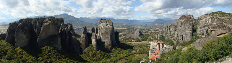 Meteora. By Wisniowy - Own work, CC BY-SA 4.0, https://commons.wikimedia.org/w/index.php?curid=4990018
